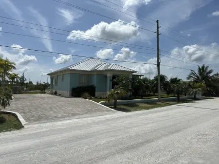 2 Bedroom Home with Dock Slip