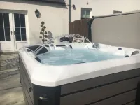 With options for hot tub, barbecue/pizza barn and fire brazier.