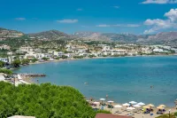 Makrigialos: High standard property, studio flat by the sea