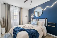 Modern 2 Bed 1 Bath Walking Distance to Downtown