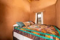 Beautiful Off-Grid Living @ Granny Flats