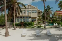 Ocean Front Condo With Private Roof Top Deck - Gold Standard Approved Hotels in 
