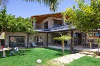 Villa Minoa Just Next to the Beach, with Surprising Sea and Mountain Views - Villaer