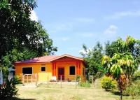 Aliana's Villas - Private Farm Home on the River (Gold Standard Certified)  호텔