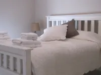 3 bedroom, sleeps 6, beautiful Village in the centre of Ireland Hotels in Multyfarnham