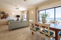 Apartment with fantastic sea view only 20m from the beach