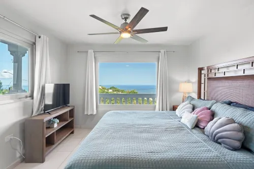 5 Bed Ocean View w private Pool one of best beaches less than 1.1 mile from Home