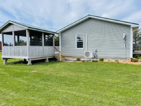 The Sea Drift in Darnley!  Close Twin shores and Thunder Cove Beaches! Hotels in 