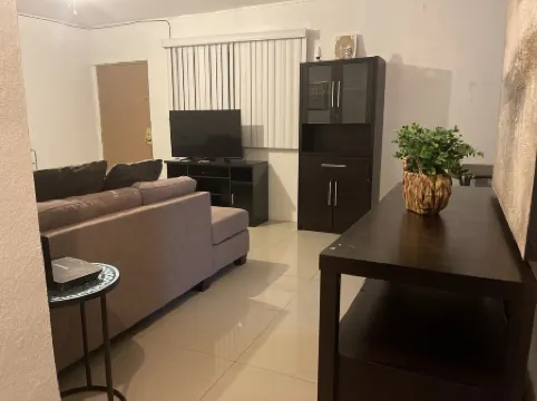 Centrally Located 2 bed 1 bath apartment! Great Value