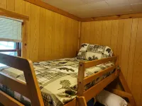 Cabin on lake close to ATV & snowmobile trails 艾塔斯卡縣住宿飯店