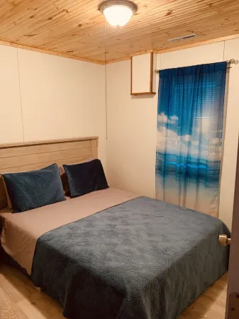 Lakeside Cottage w/ Private Beach and Sunset Views-Niagara Отели рядом с достопримечательностью «Парк штата Форт Ниагара»