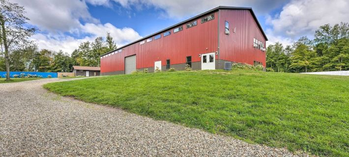 Pet-Friendly Cassoplis Cabin, Close to Parks! Hotels in Cass County