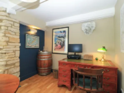 The Old Swan Hotels in Malmesbury