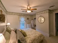 Hudson Manor Bed & Breakfast - 3-Star