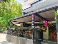 โฮเทล ลิฟวิ่ง 35 สวีทส์ โรงแรมใน