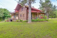 Ozark Crossroads: Historic Calico Rock Cabin - 3-Star
