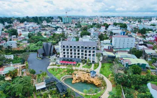 Sunflower Hotel & Resort Hôtels à : Lộc Nga