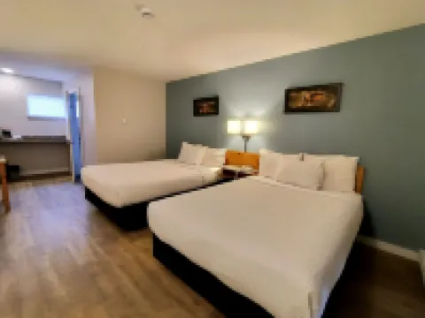 Fireweed Motel Hotels in Smithers