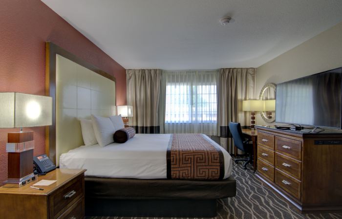 Westbridge Inn and Suite