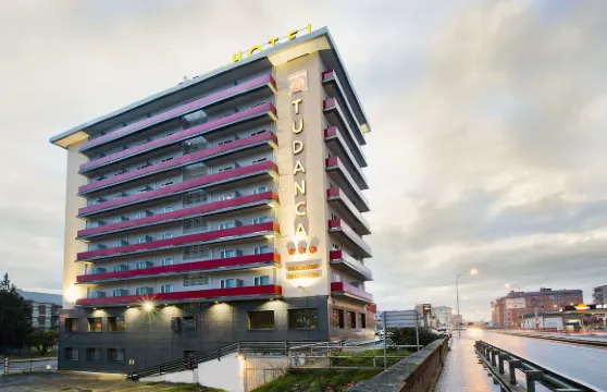 圖丹卡米蘭達酒店