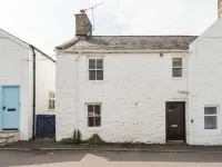 2 Burnside Place Hotels near Dalbeattie Museum Trust