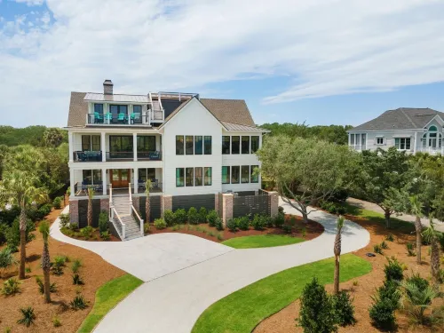 Cornfed Pelican 9 Bedroom Home - 4-Star