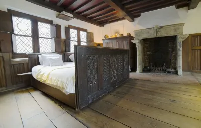 Guest House Nuit Blanche Hotel a 