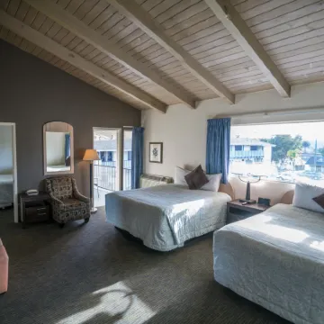 Orange Tree Inn Hotels in Santa Barbara Downtown