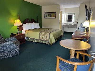 Surry Inn - Dobson