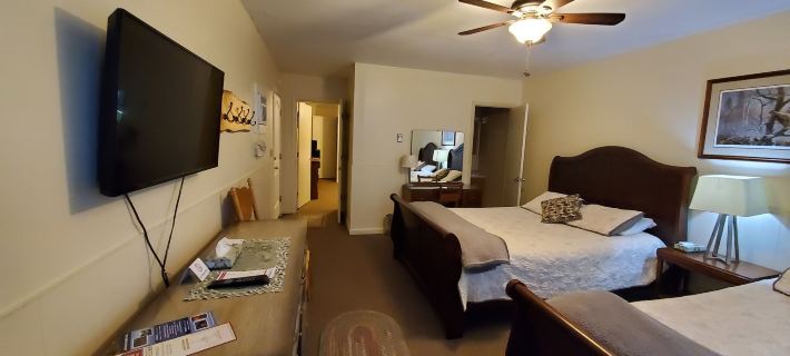 Lakewood Lodge & Restaurant Hotels in Wayne County