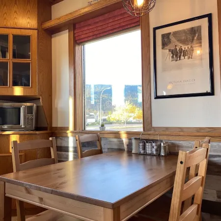 Stork Nest Inn Hotels in Smithers