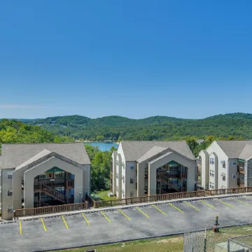 1 Mi to Silver Dollar City! Lake-View Family Haven