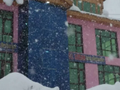 Hotel Neelgagan Hotels in Ganderbal