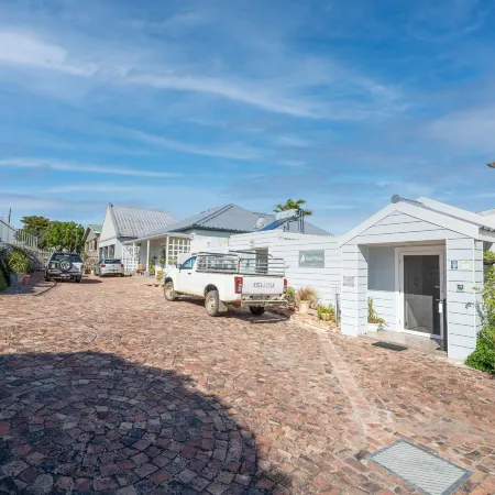 The Lookout Guest House