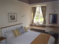 Red Lion Hotels in Silverton