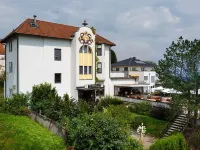 Hotel am Sonnenhang Hotels near Harleshausen