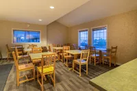 Canadas Best Value Inn Chinook Station