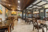 Desert Rose Resort & Cabins Hotels in Bluff