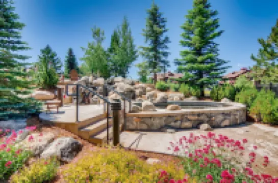 First Tracks 3105 1 Bedroom Condo by Redawning