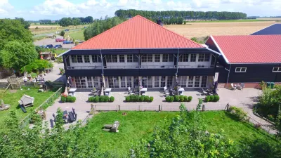 Crea-Trends Vacations Hotels near Shortgolf Cadzand-Bad