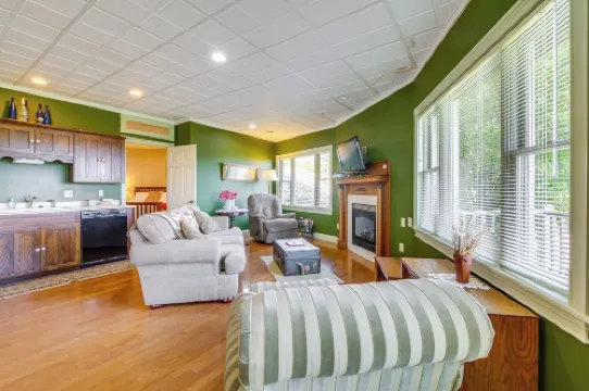 Amish Country Getaway w/ Pastoral Views!