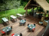 Boogie Woogie Beach House Hotels in Old Bar