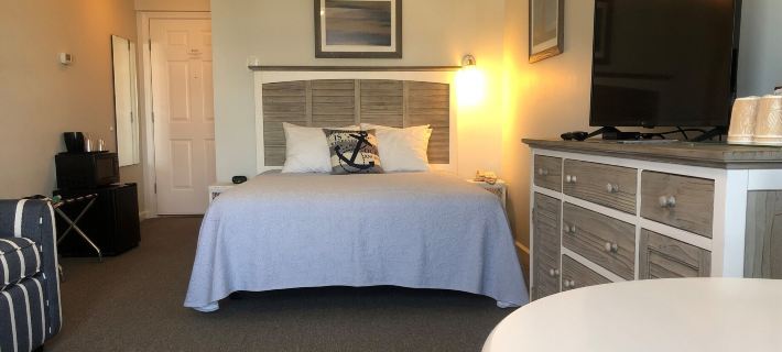 Knapps Narrows Marina & Inn Hotels in Talbot County