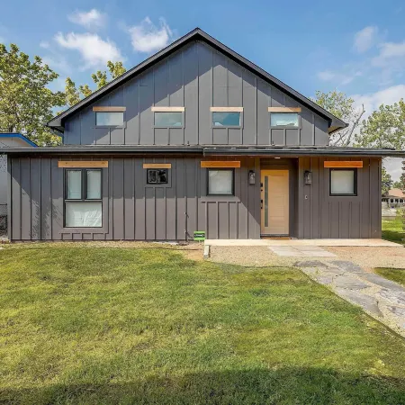 Waterfront Granbury Home w/ Electric Fireplace!