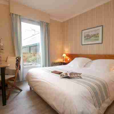 Hôtel Sully Rooms