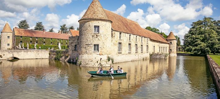 Château de Villiers-Le-Mahieu Hotels in Yvelines