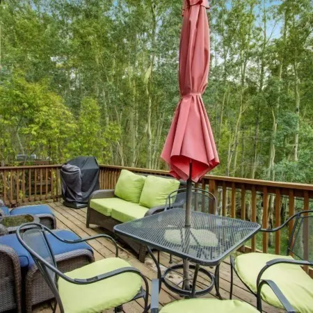 Lovely Townhome A Half-Mile from Keystone Gondola W-Shared Hot-Tub Excellent Views,