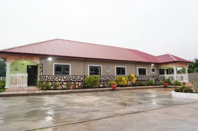 Madora Lodge فنادق في Hohoe