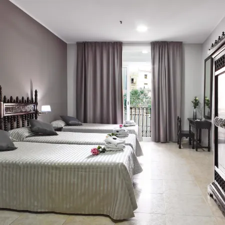 Hotel Inglés Отели рядом с достопримечательностью «Площадь Реиал»