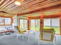 1 Mi to Shore: Lake Michigan Retreat w/ Game Room! Hotels in Two Rivers